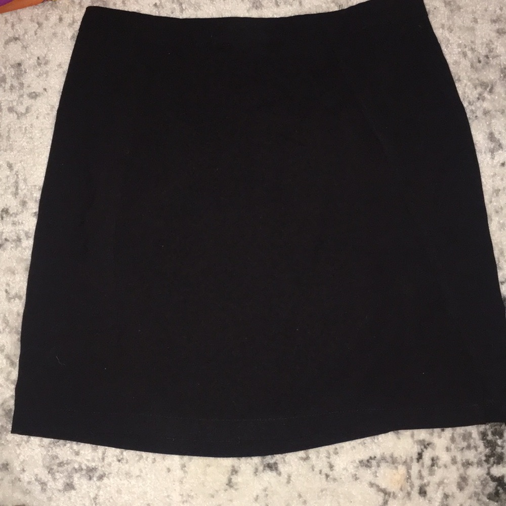 Mini skirt with slit